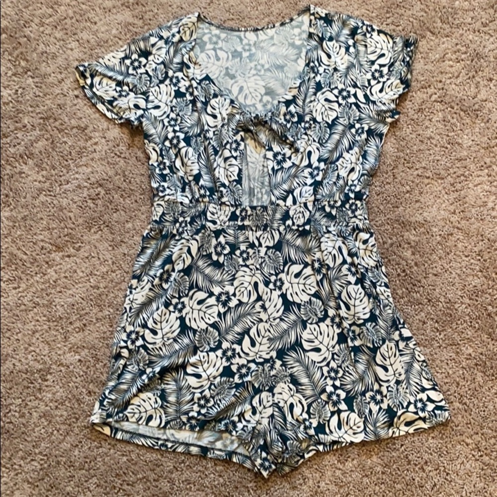 Loft Beach Romper - image 4